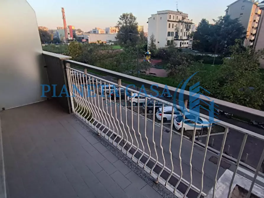 Immagine 10 di Appartamento in vendita  in VIA PERIN DEL VAGA 12 MILANO a Milano