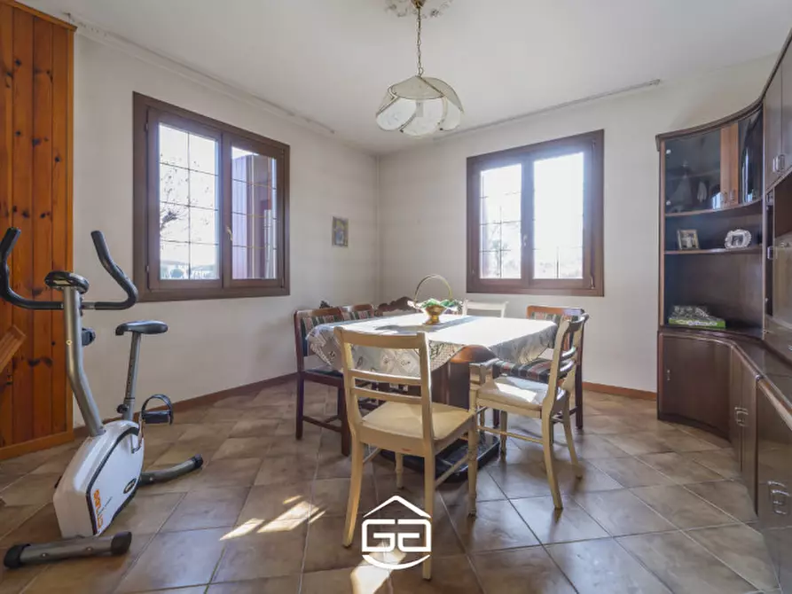 Immagine 10 di Villa in vendita  in Via Roare, 46 a Villaverla