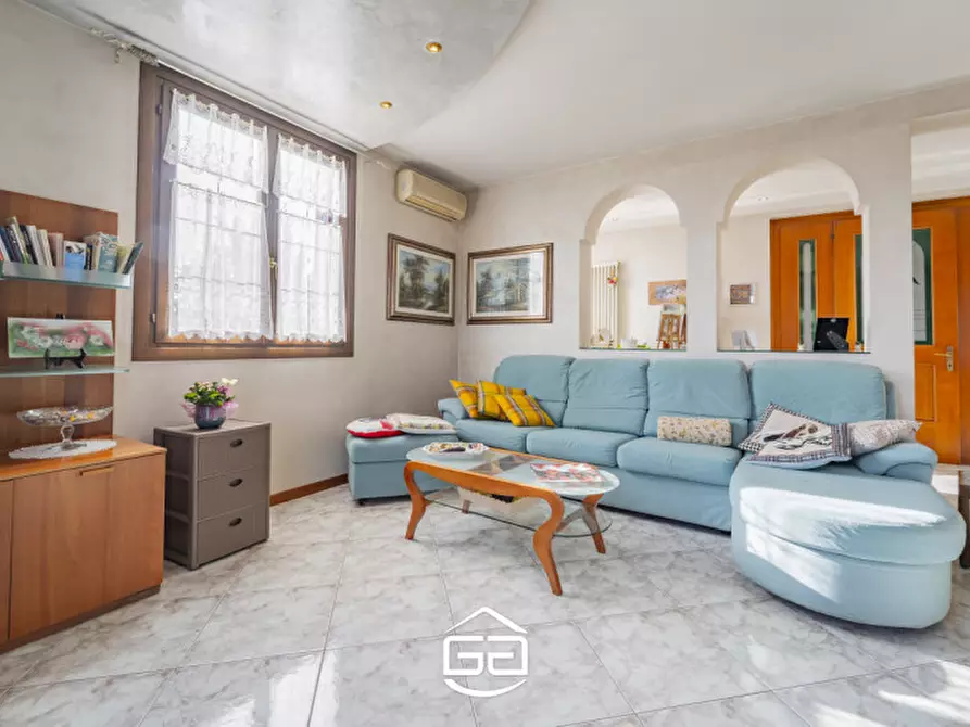 Immagine 37 di Villa in vendita  in Via Roare, 46 a Villaverla