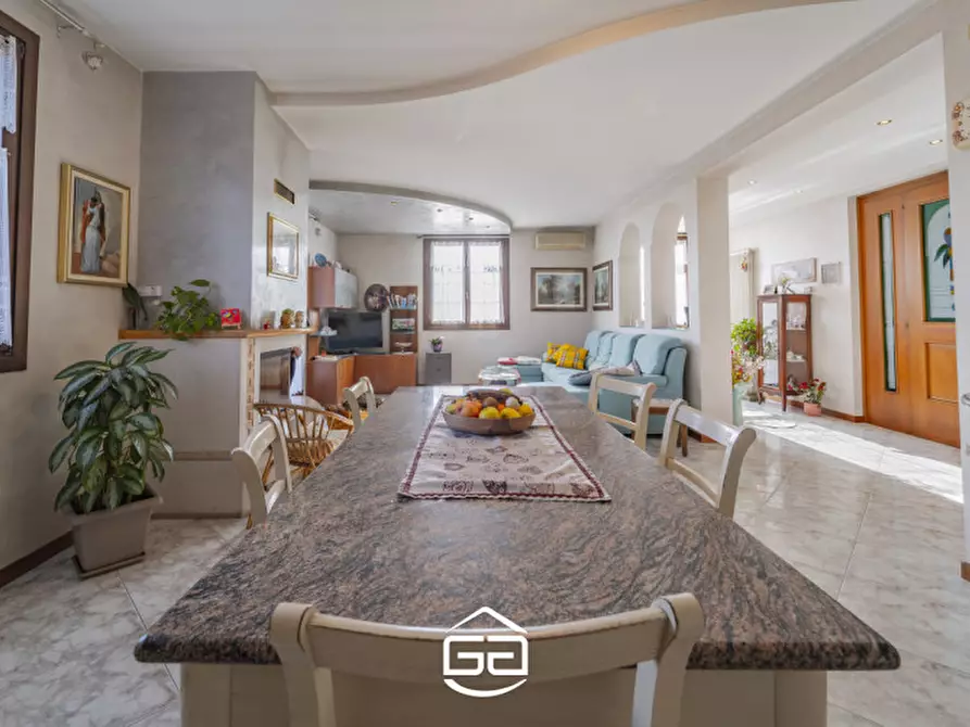 Immagine 44 di Villa in vendita  in Via Roare, 46 a Villaverla