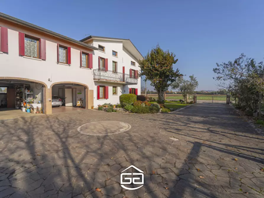 Immagine 69 di Villa in vendita  in Via Roare, 46 a Villaverla