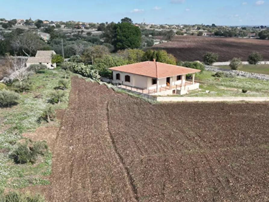 Immagine 10 di Casa indipendente in vendita  in Via Rocciola Scrofani a Modica