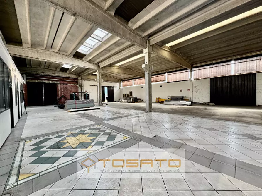 Immagine 1 di Capannone industriale in affitto  a San Giovanni Lupatoto
