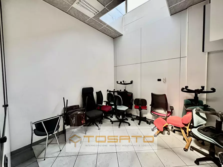 Immagine 7 di Capannone industriale in affitto  a San Giovanni Lupatoto