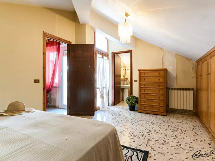 Immagine 27 di Attico in vendita  in Via Francesco Bartolomeo Rastrelli a Roma