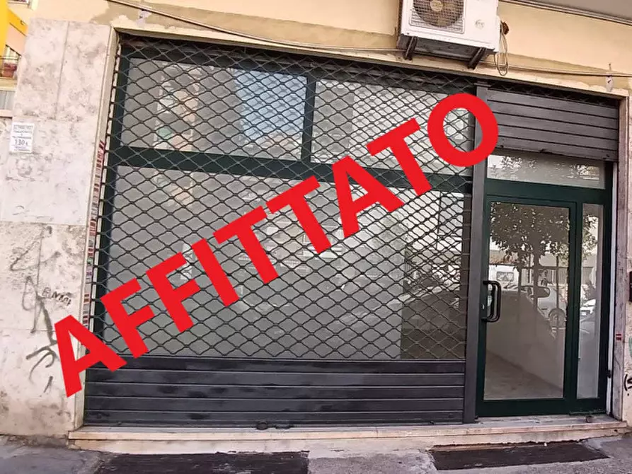 Immagine 2 di Negozio in affitto  in Via Val Sillaro,40 a Roma