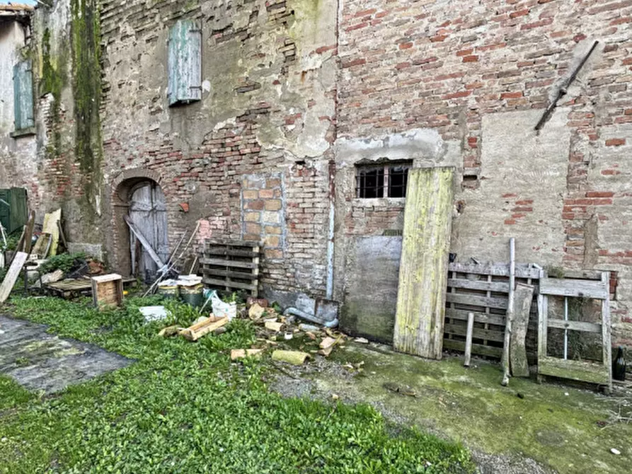 Immagine 37 di Villetta a schiera in vendita  in Loc. Copermio, 24 a Colorno