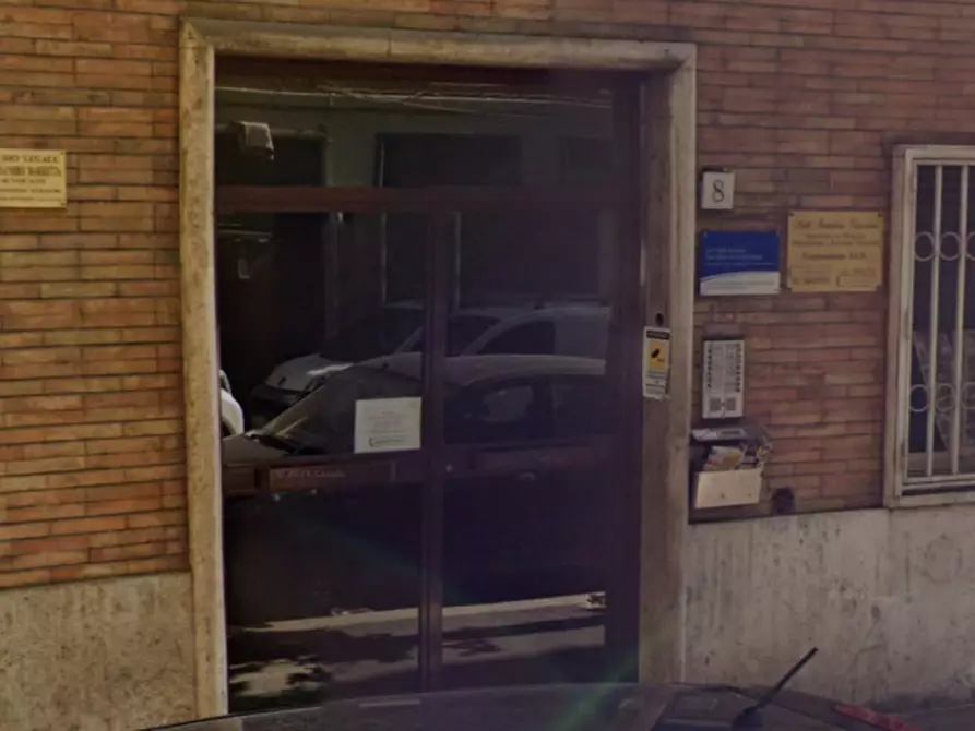 Immagine 1 di Appartamento in vendita  in VIA SIRTE a Roma