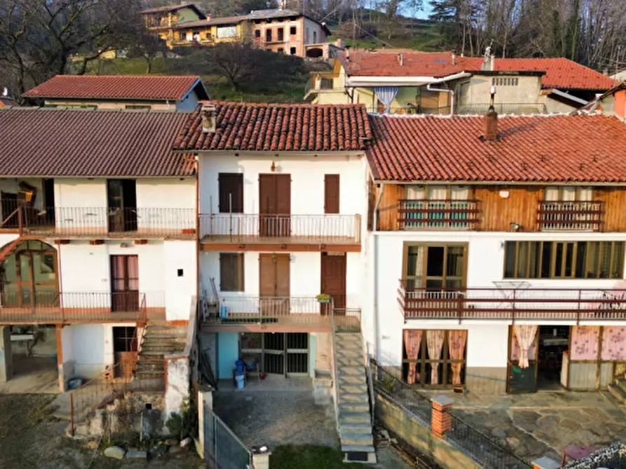 Immagine 2 di Casa bifamiliare in vendita  in via cervera a Colleretto Castelnuovo