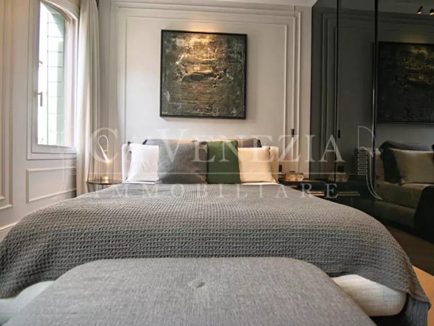 Immagine 21 di Appartamento in vendita  a Venezia