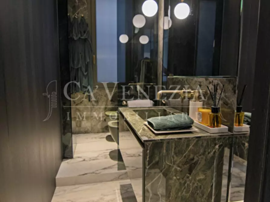 Immagine 33 di Appartamento in vendita  a Venezia