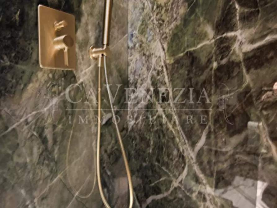 Immagine 35 di Appartamento in vendita  a Venezia