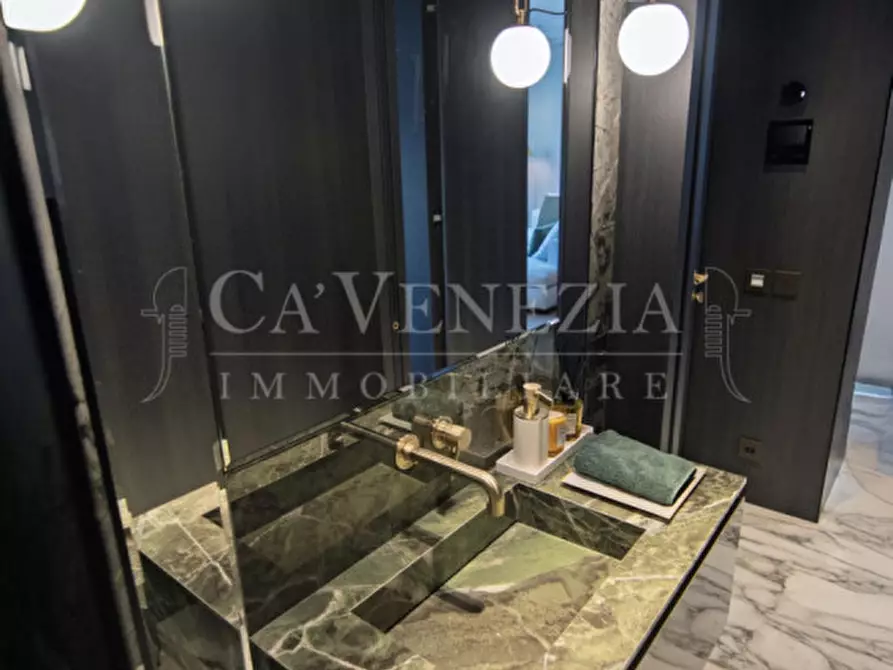 Immagine 37 di Appartamento in vendita  a Venezia