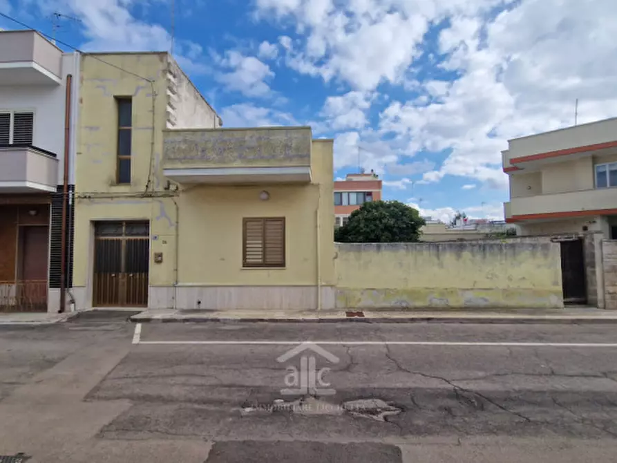 Immagine 1 di Casa indipendente in vendita  in Via Ennio Carlino 30 a Lecce