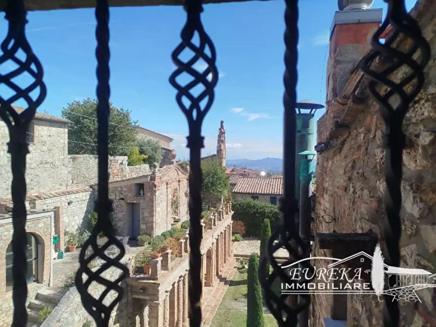 Immagine 11 di Appartamento in vendita  in Via del saracino a Sarteano