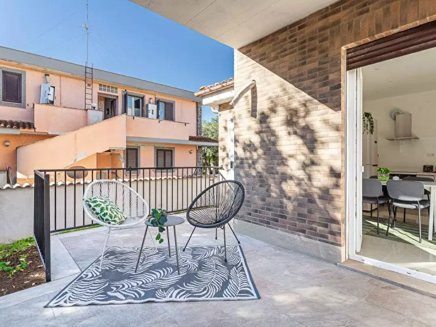 Immagine 1 di Villa in vendita  in Via Bartolomeo Chesi a Roma