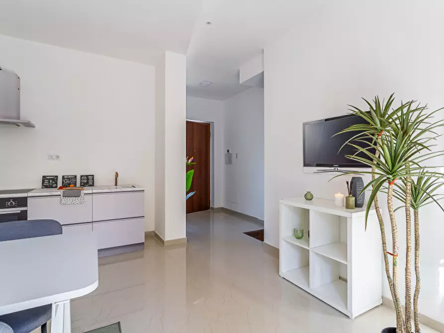 Immagine 13 di Villa in vendita  in Via Bartolomeo Chesi a Roma