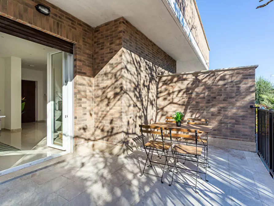 Immagine 15 di Villa in vendita  in Via Bartolomeo Chesi a Roma