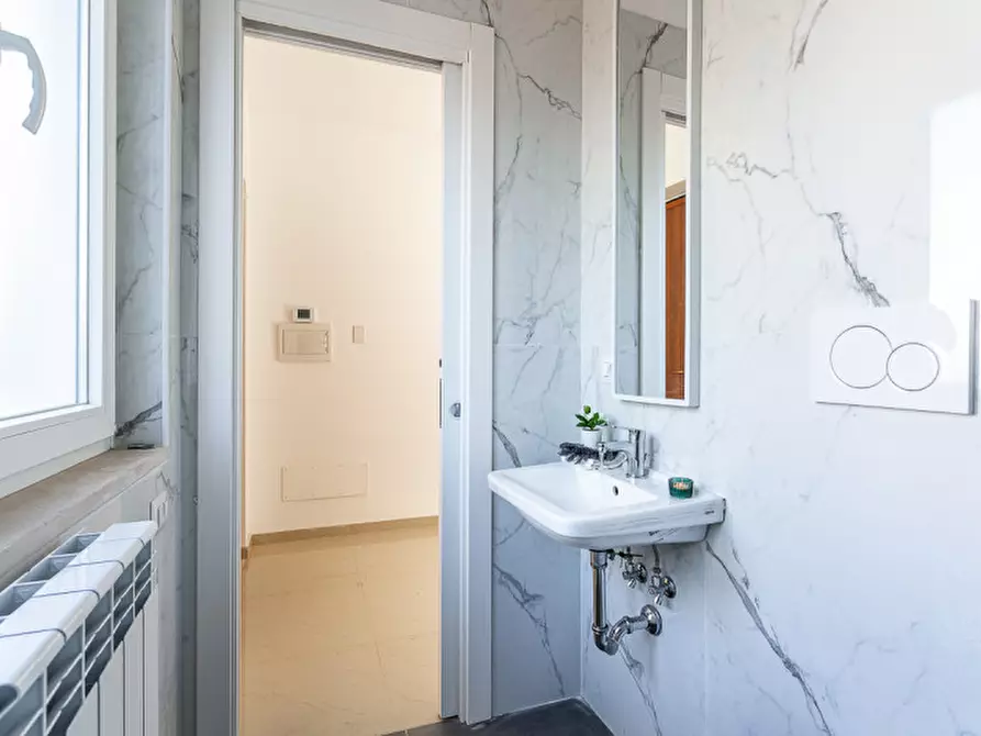 Immagine 23 di Villa in vendita  in Via Bartolomeo Chesi a Roma