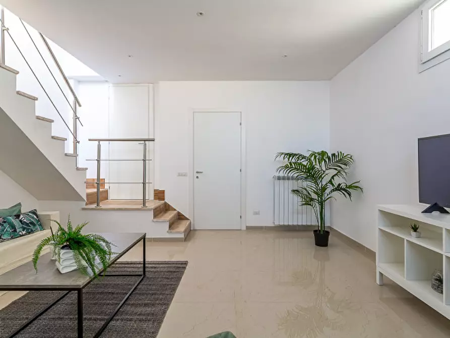 Immagine 32 di Villa in vendita  in Via Bartolomeo Chesi a Roma