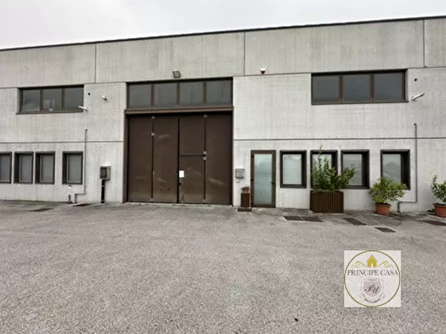 Immagine 1 di Capannone industriale in affitto  in via vallancon ovest 10 a Ospedaletto Euganeo