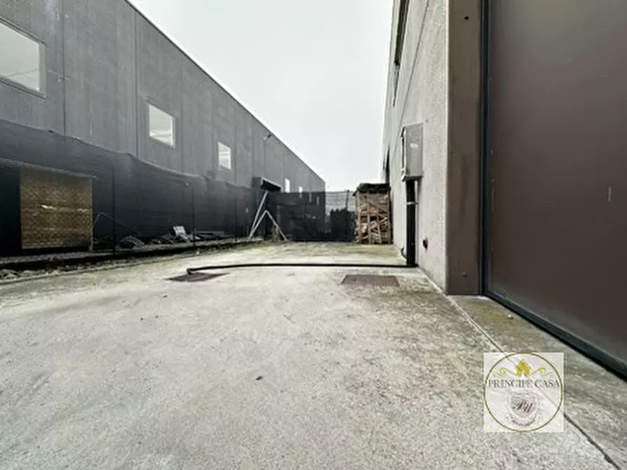 Immagine 2 di Capannone industriale in affitto  in via vallancon ovest 10 a Ospedaletto Euganeo