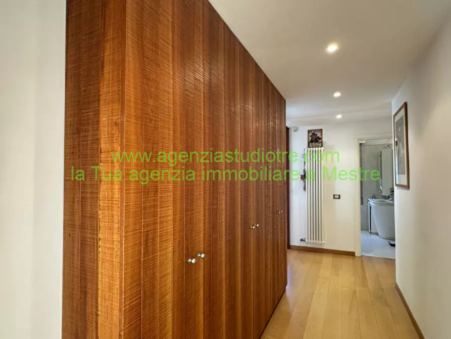 Immagine 21 di Attico in vendita  in via fogazzaro a Venezia