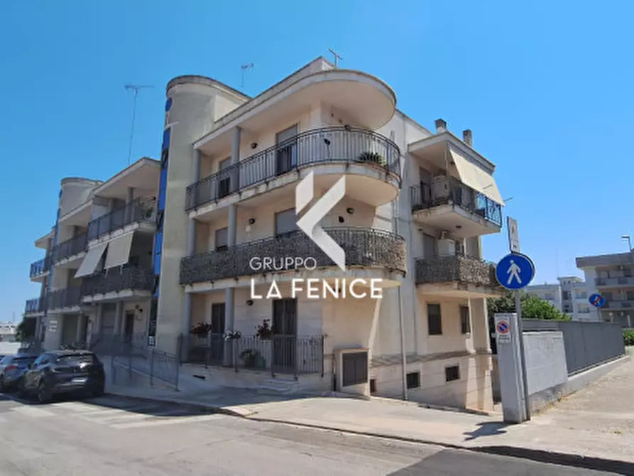 Immagine 1 di Appartamento in vendita  in via Michelangelo Buonarroti a Locorotondo