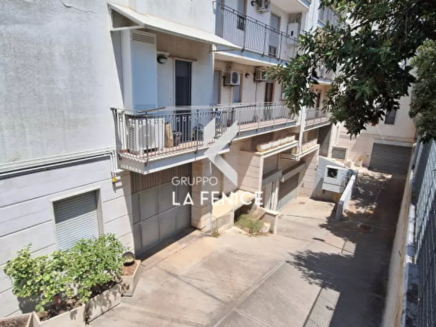 Immagine 5 di Appartamento in vendita  in via Michelangelo Buonarroti a Locorotondo