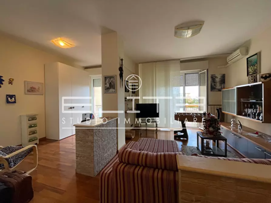 Immagine 3 di Appartamento in vendita  in TORRETTE a Ancona