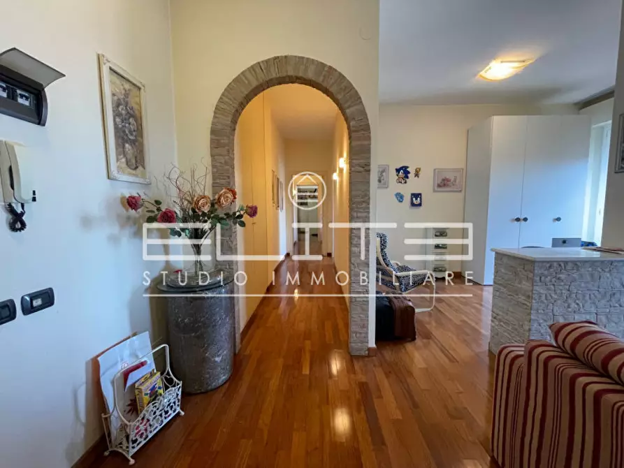 Immagine 4 di Appartamento in vendita  in TORRETTE a Ancona