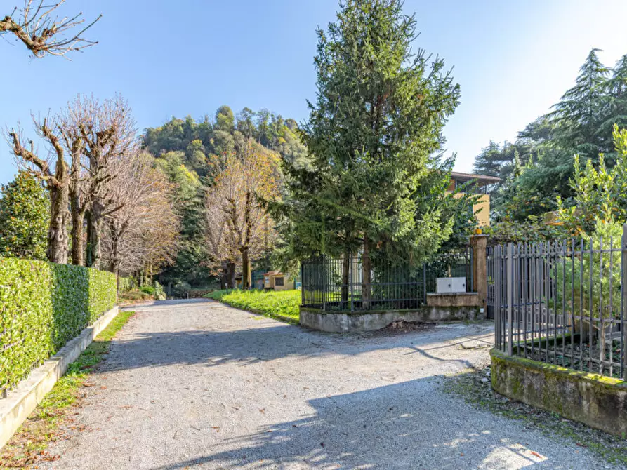 Immagine 15 di Appartamento in vendita  in Via Matteotti a Ponte Lambro