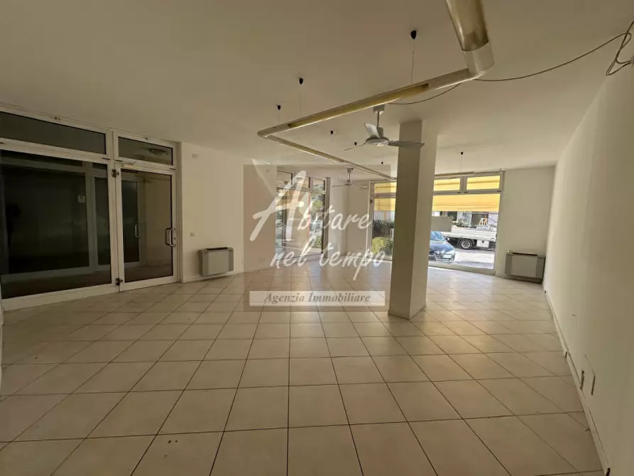 Immagine 9 di Negozio in affitto  in via borgo bassano a Cittadella