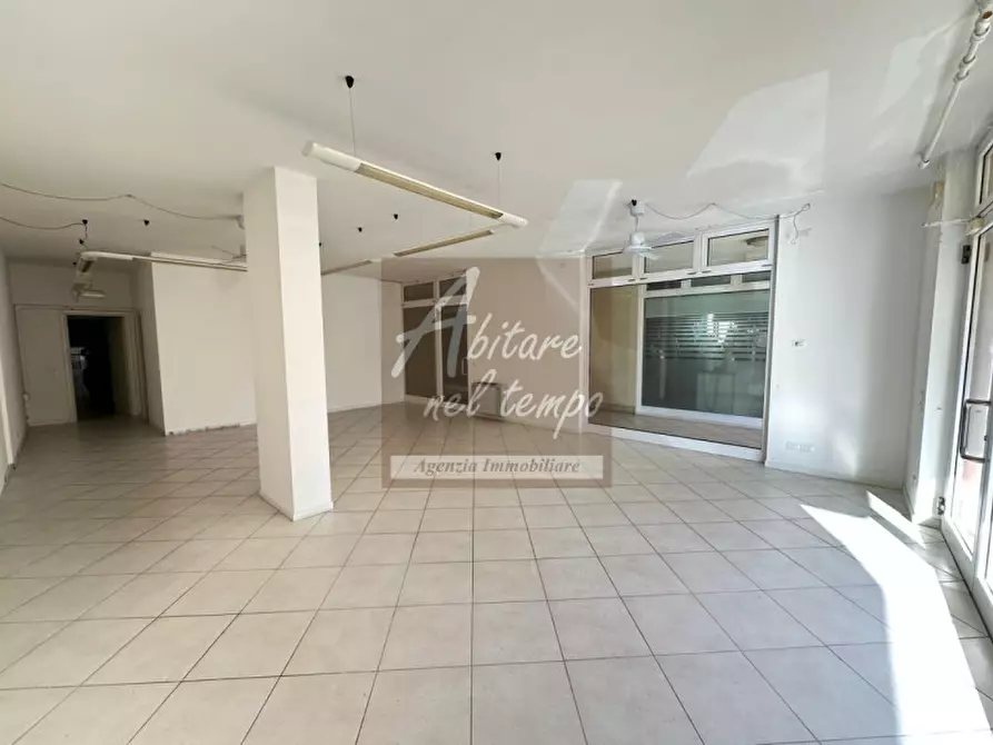 Immagine 12 di Negozio in affitto  in via borgo bassano a Cittadella