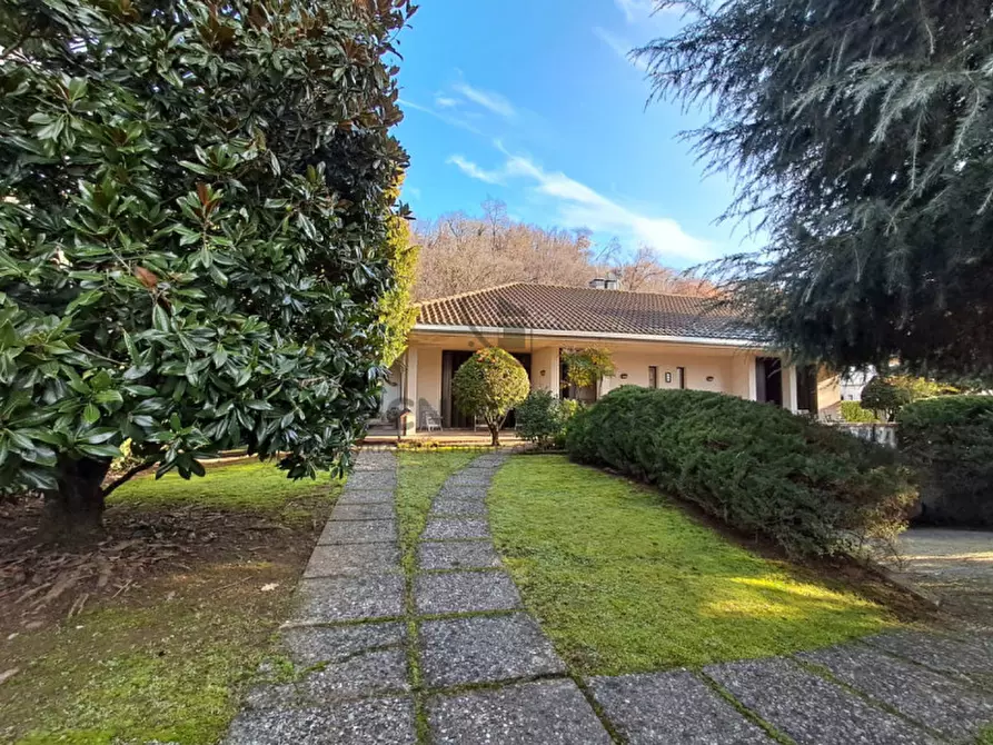 Immagine 3 di Casa bifamiliare in vendita  in via ugo foscolo a Malo