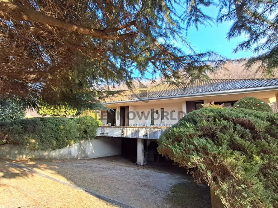 Immagine 12 di Casa bifamiliare in vendita  in via ugo foscolo a Malo