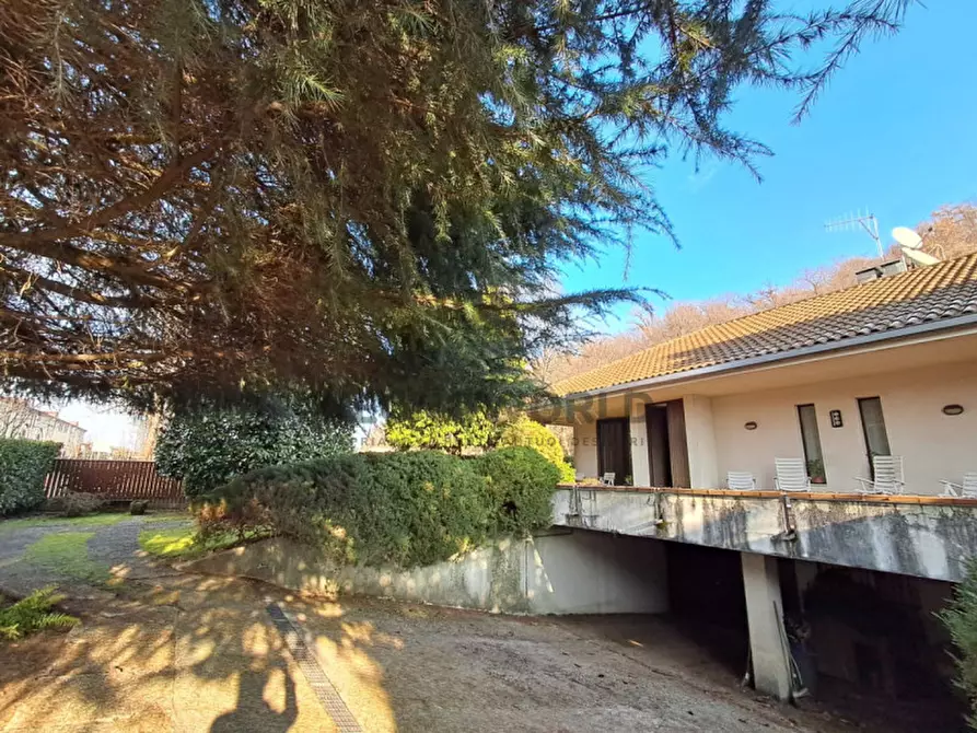 Immagine 14 di Casa bifamiliare in vendita  in via ugo foscolo a Malo