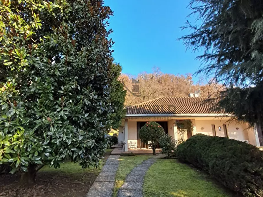 Immagine 15 di Casa bifamiliare in vendita  in via ugo foscolo a Malo