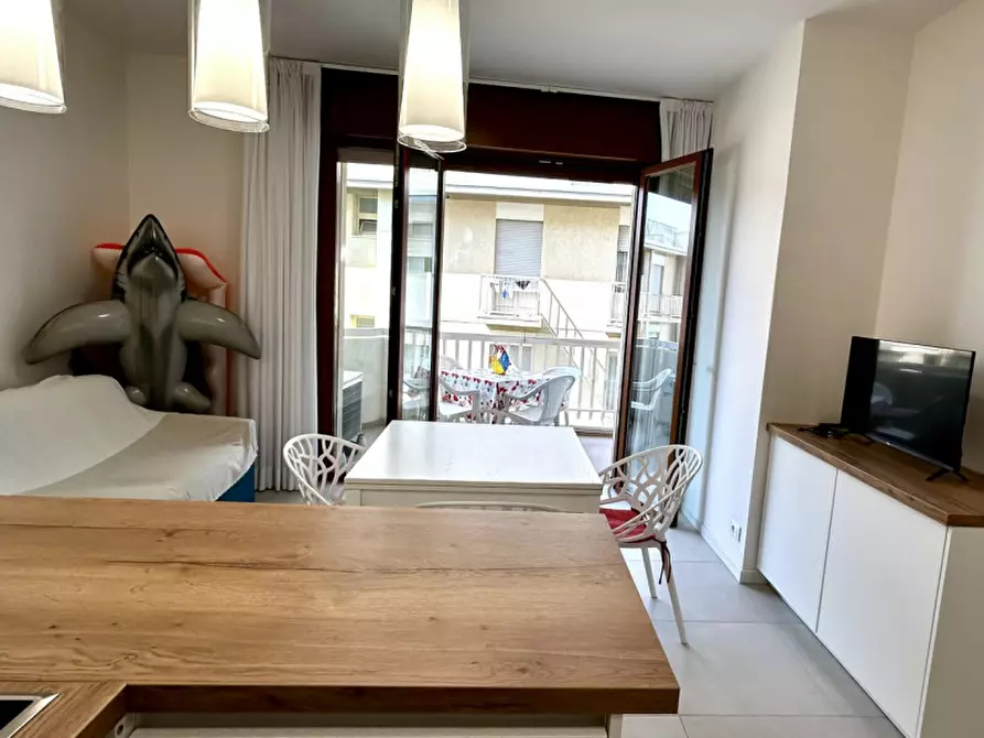 Immagine 6 di Appartamento in vendita  in Via Altinate 7° accesso al mare n.2 a Jesolo