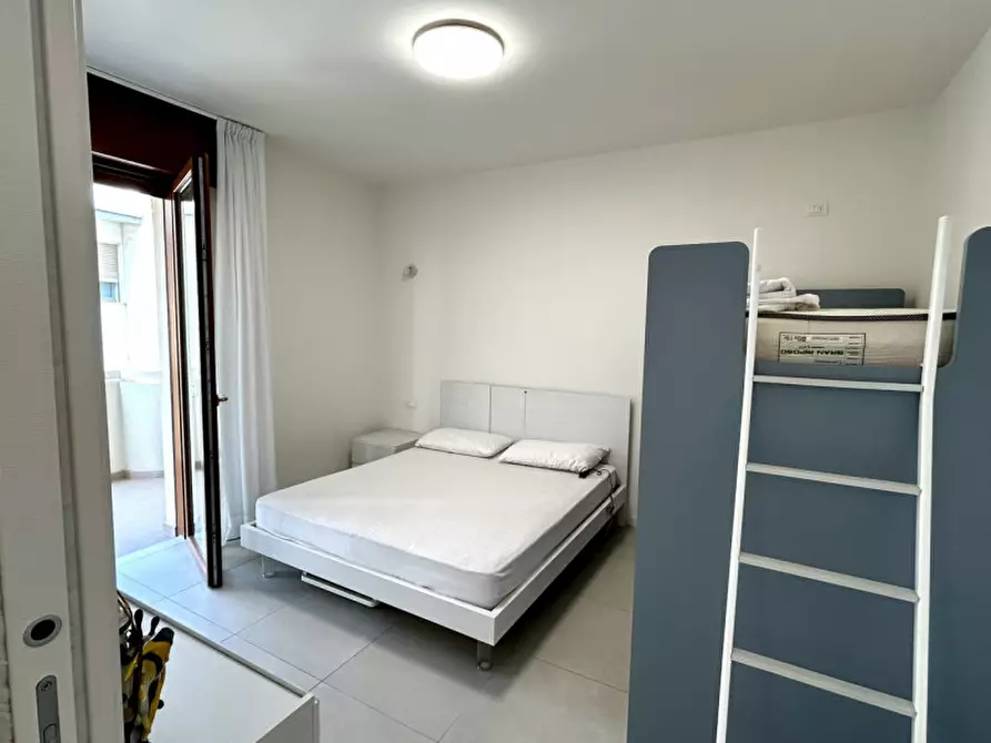 Immagine 7 di Appartamento in vendita  in Via Altinate 7° accesso al mare n.2 a Jesolo