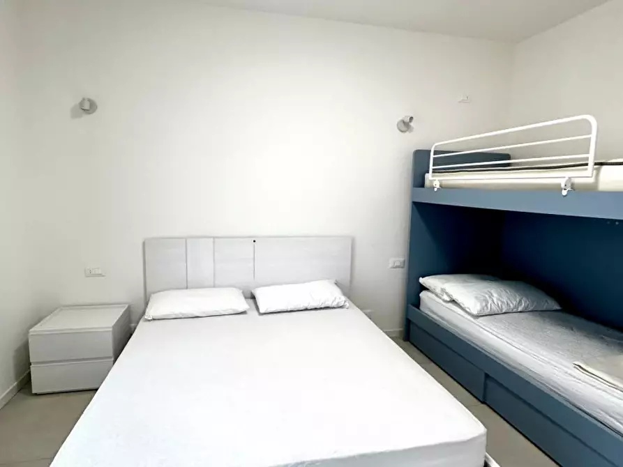 Immagine 9 di Appartamento in vendita  in Via Altinate 7° accesso al mare n.2 a Jesolo