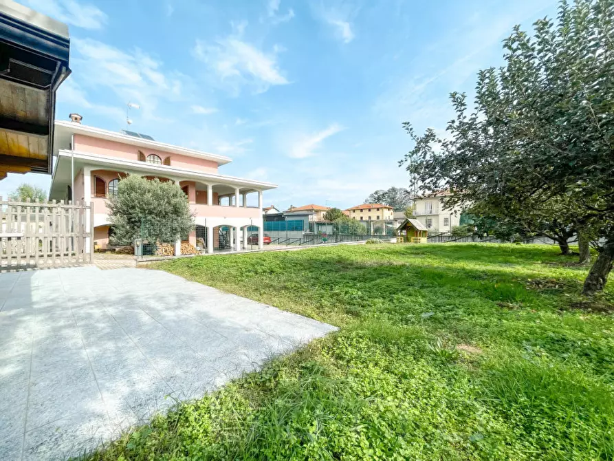 Immagine 1 di Villa in vendita  in via san rocco n 10 A a Carpignano Sesia