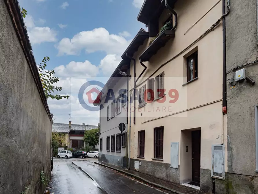 Immagine 1 di Appartamento in vendita  in via Umberto 56 a Biassono