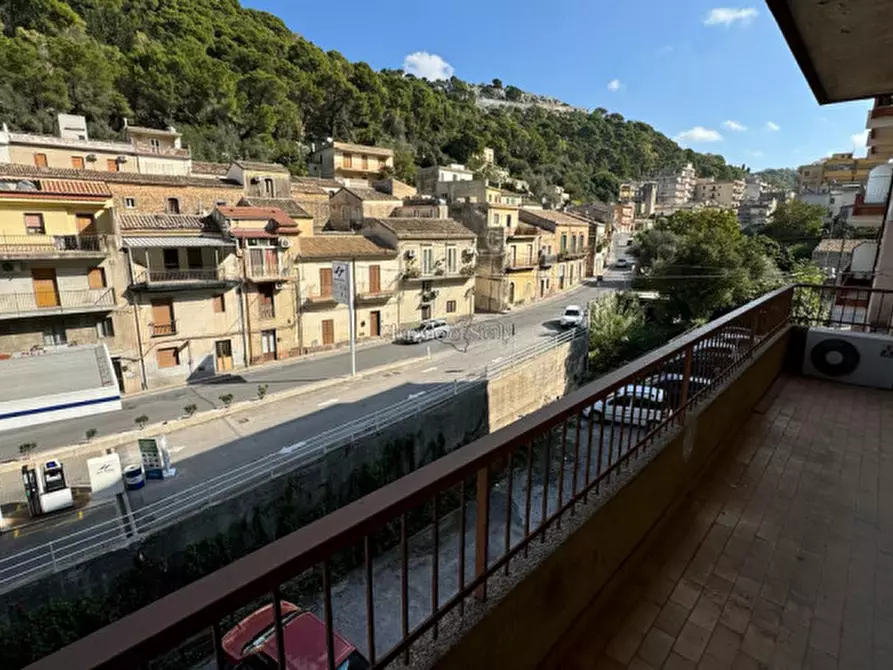 Immagine 4 di Appartamento in vendita  a Modica