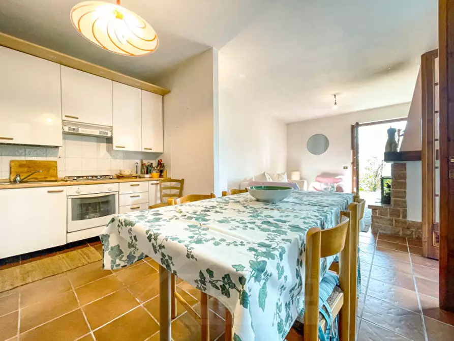 Immagine 10 di Casa indipendente in vendita  in via fontanella 13 a Massino Visconti