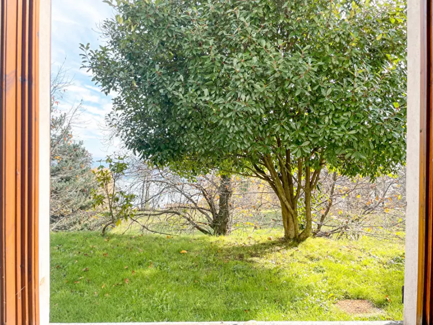 Immagine 13 di Casa indipendente in vendita  in via fontanella 13 a Massino Visconti