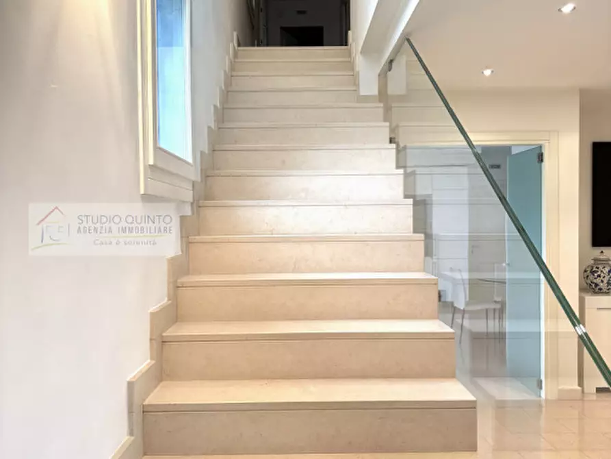 Immagine 20 di Villa in vendita  a Quinto Di Treviso
