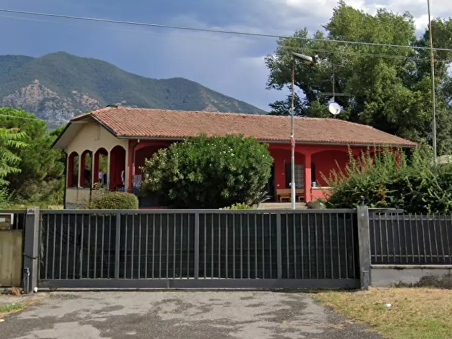 Immagine 3 di Villa in vendita  in via Risorgimento 2 a Iseo