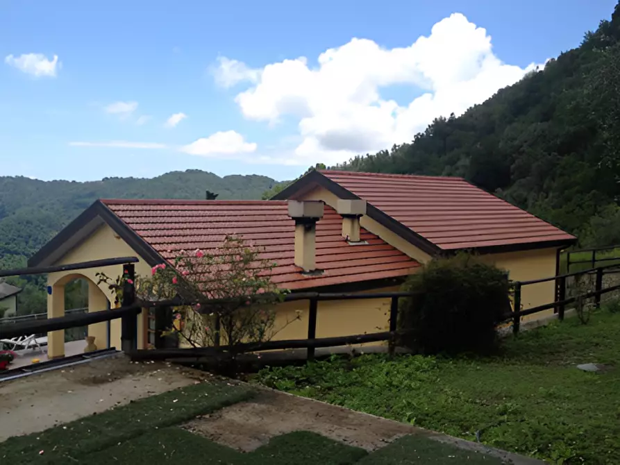 Immagine 11 di Villa in vendita  in VIA A.G. NORERO 84 a San Colombano Certenoli