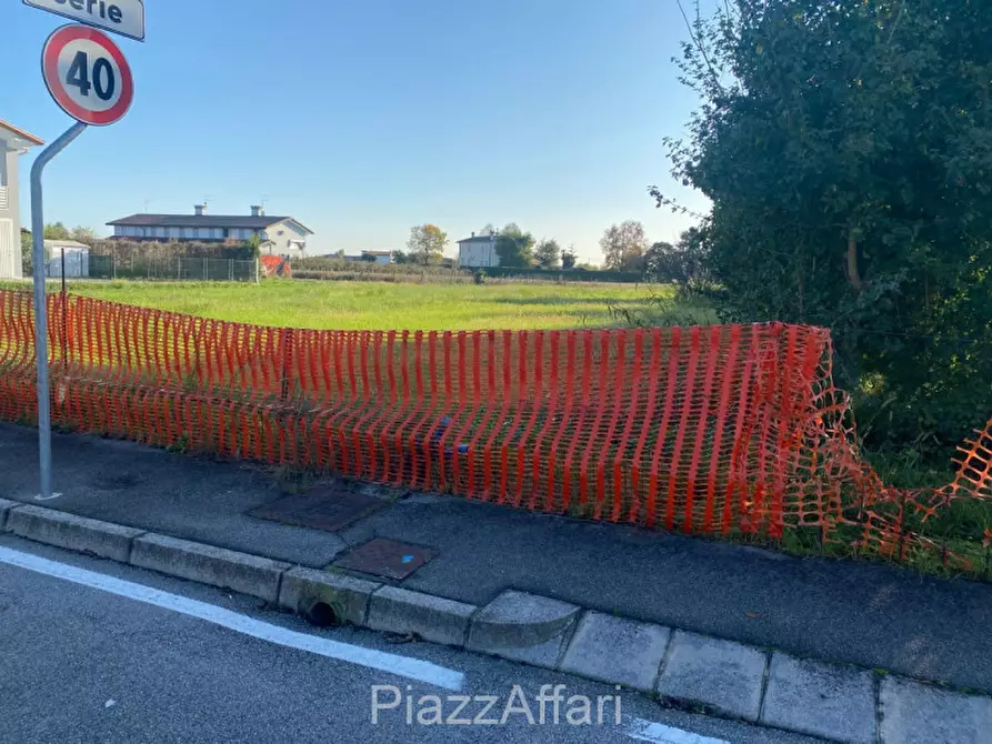 Immagine 10 di Terreno in vendita  in Via S. Tommaso a Piove Di Sacco